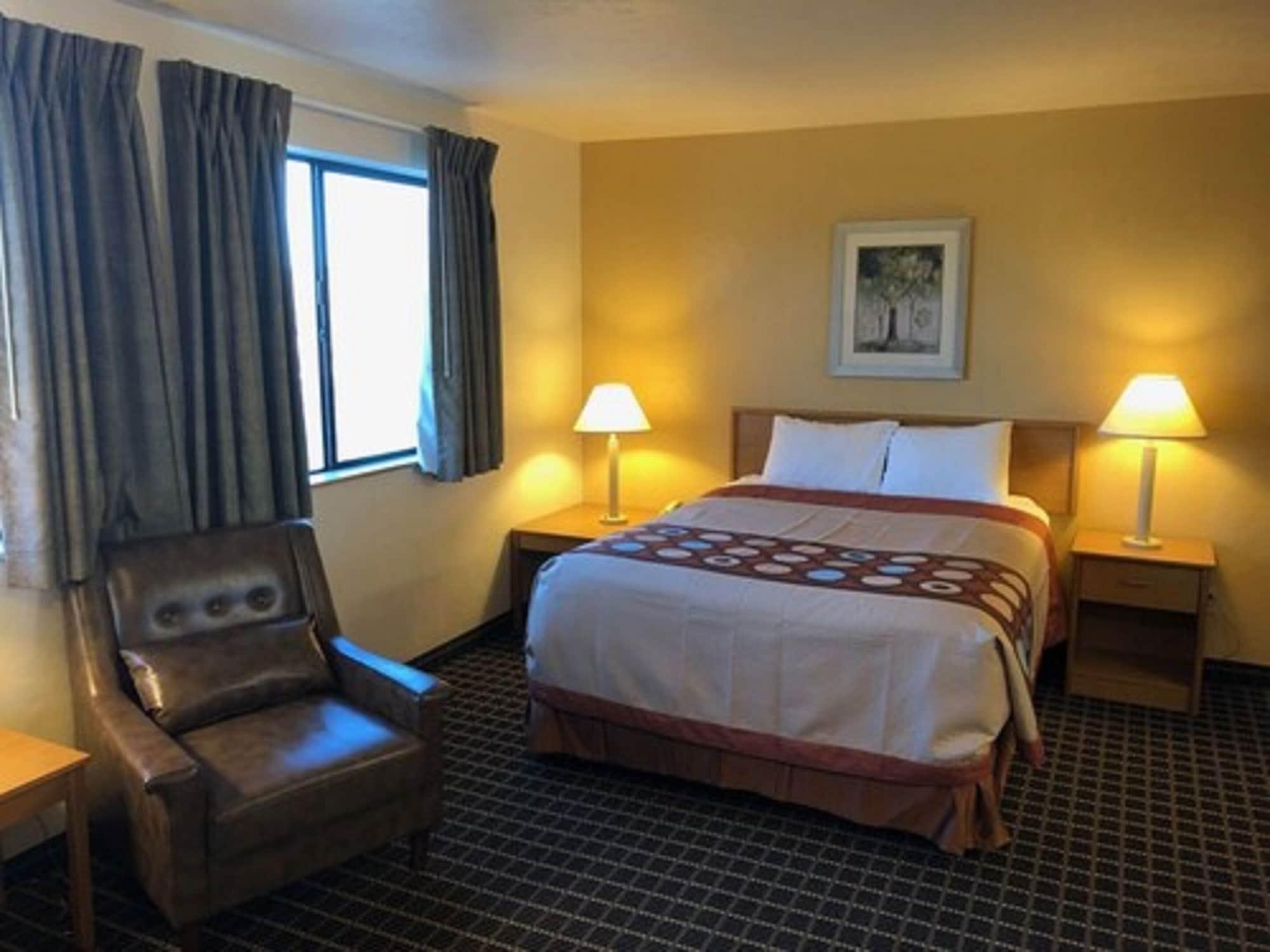 Super 8 By Wyndham Klamath Falls Dış mekan fotoğraf